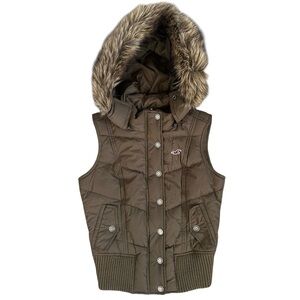 Hollister Y2K Green Earthy Tone Sleeveless Puffer Vest with Faux Fur Hood